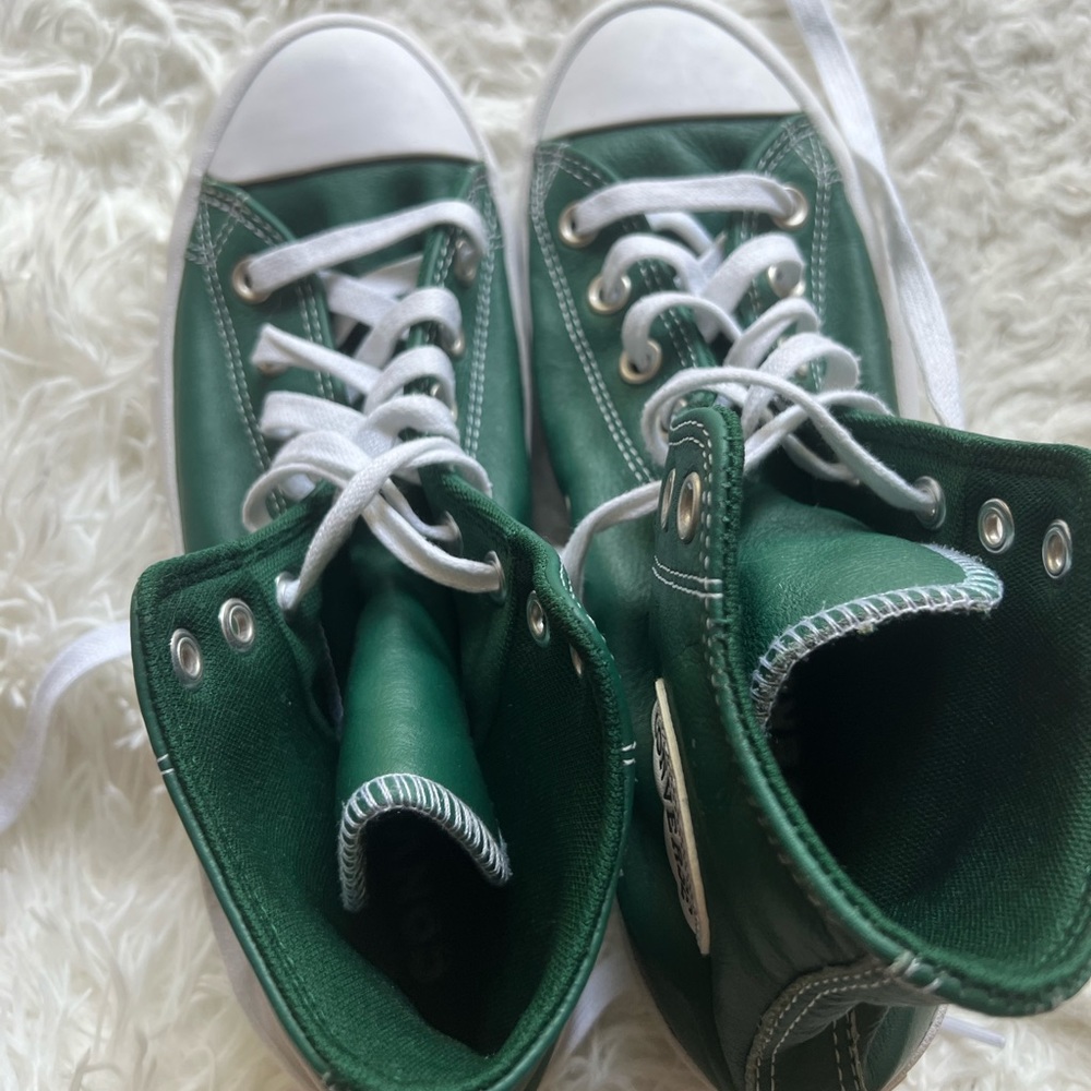 Converse Women's Chuck Taylor All Star Lugged Hi Sneakers, Size 9 Women’s